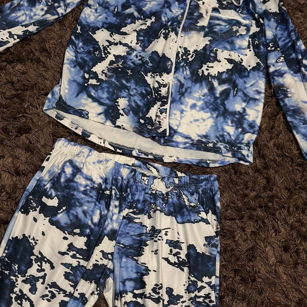 Elegant Blue and White Women's Pajama Set